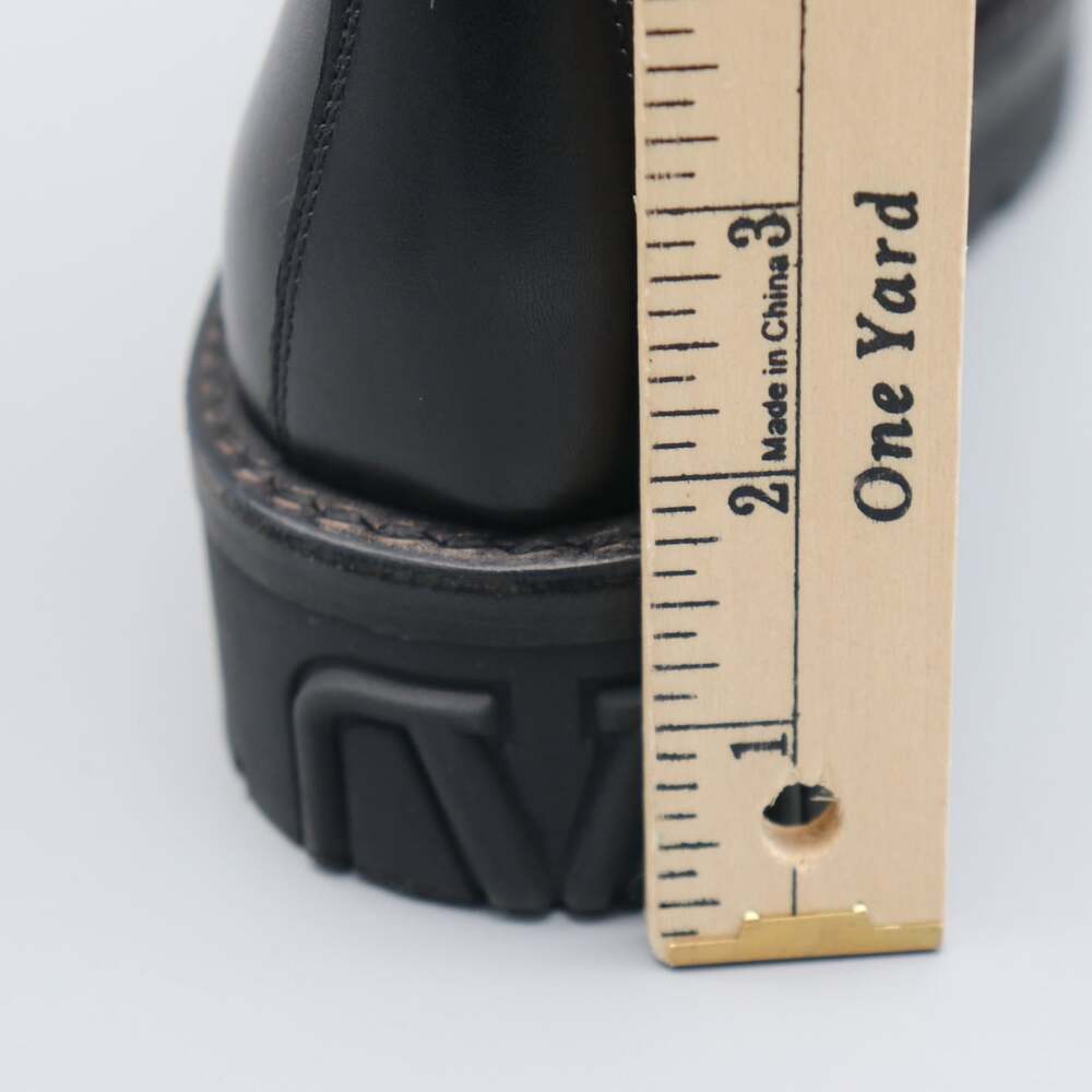 Valentino Garavani Black Leather Rockstud Lug Combat Boot EU 38.5 Fits W 8 / M 6 - Picture 15 of 16